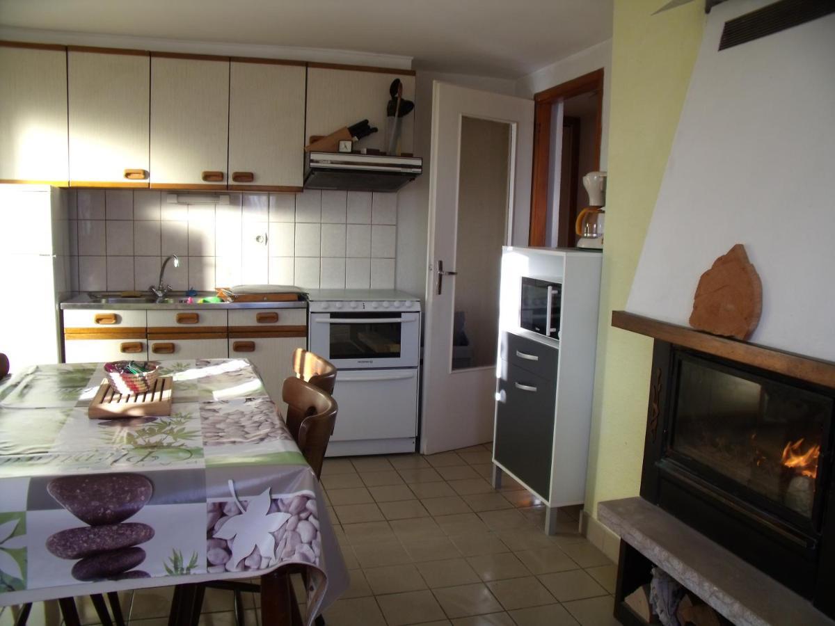Gite Les Hirondelles Plombieres-les-Bains Bagian luar foto
