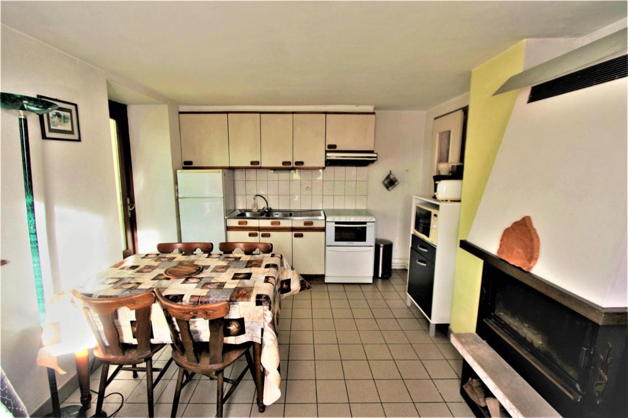 Gite Les Hirondelles Plombieres-les-Bains Bagian luar foto
