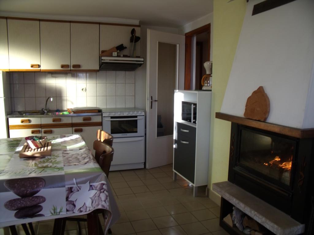 Gite Les Hirondelles Plombieres-les-Bains Bagian luar foto