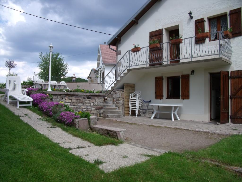 Gite Les Hirondelles Plombieres-les-Bains Bagian luar foto