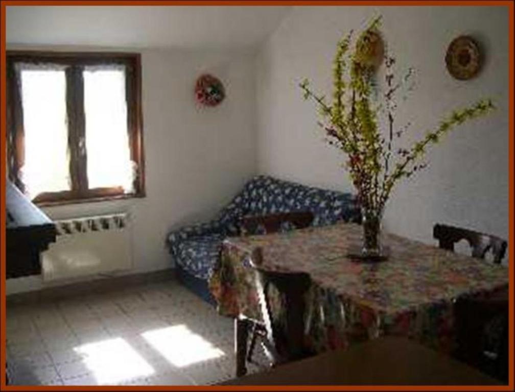 Gite Les Hirondelles Plombieres-les-Bains Bagian luar foto